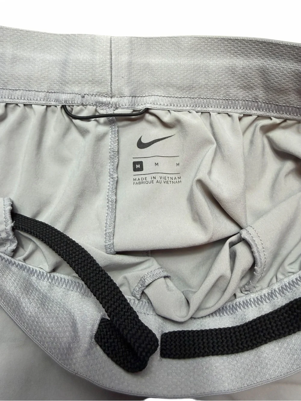 Nike Men’s Medium Lightweight Gray Running Training Athletic Shorts - Picture 6 of 6